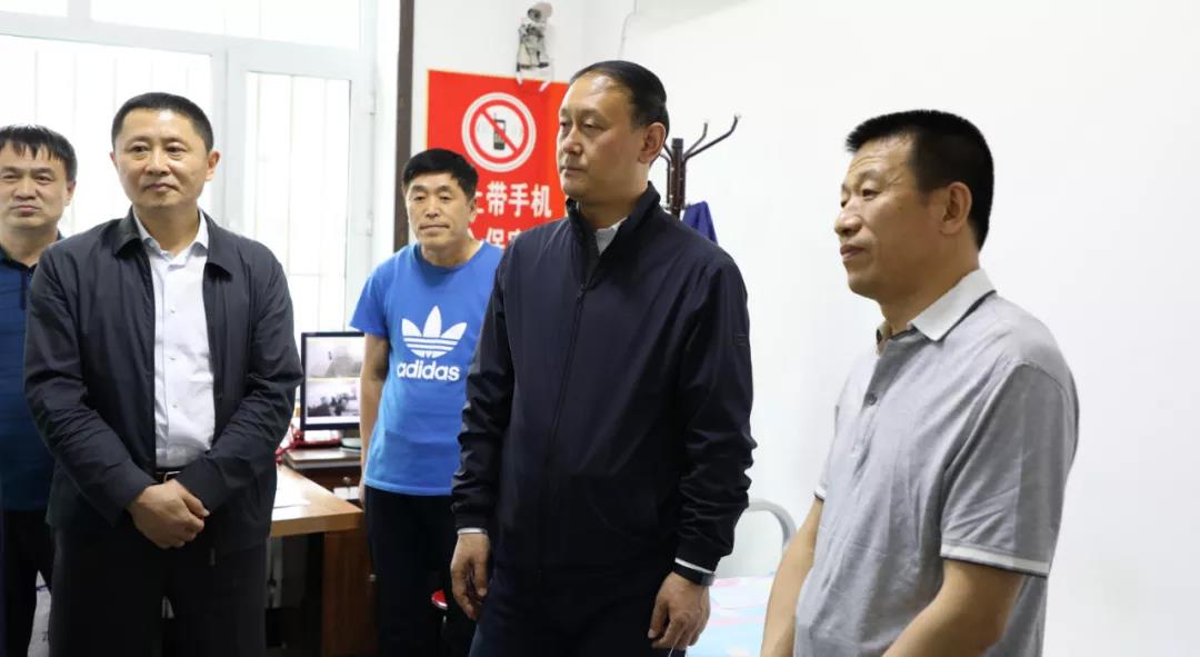 县长仇文会检查高考考务工作
