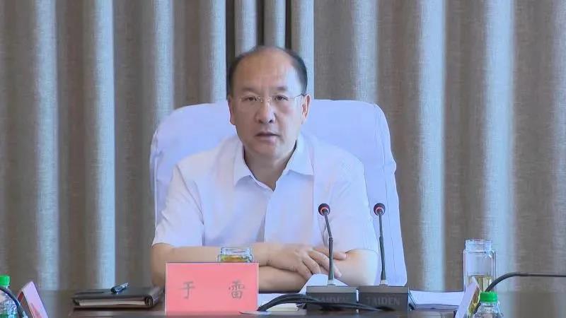 县委书记于雷主持召开县委农村工作领导小组会议