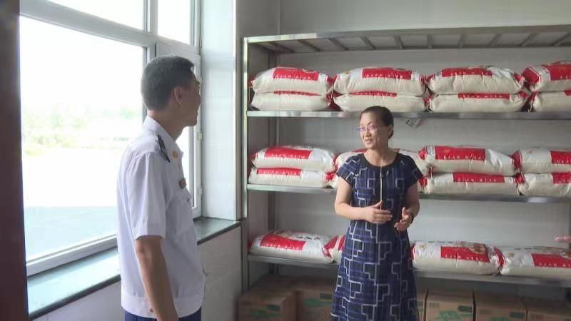 县政协主席胡晓飞走访慰问县消防救援大队
