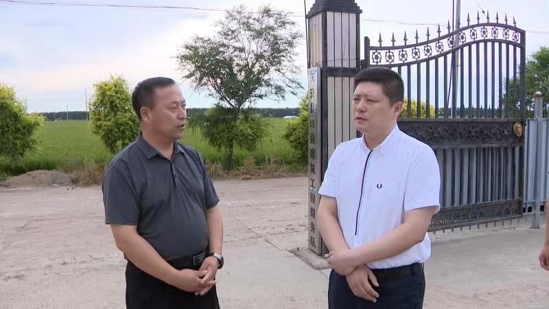 县委常委、纪委书记、监委主任盛鉴深入平安镇督导新冠疫苗接种和防汛工作
