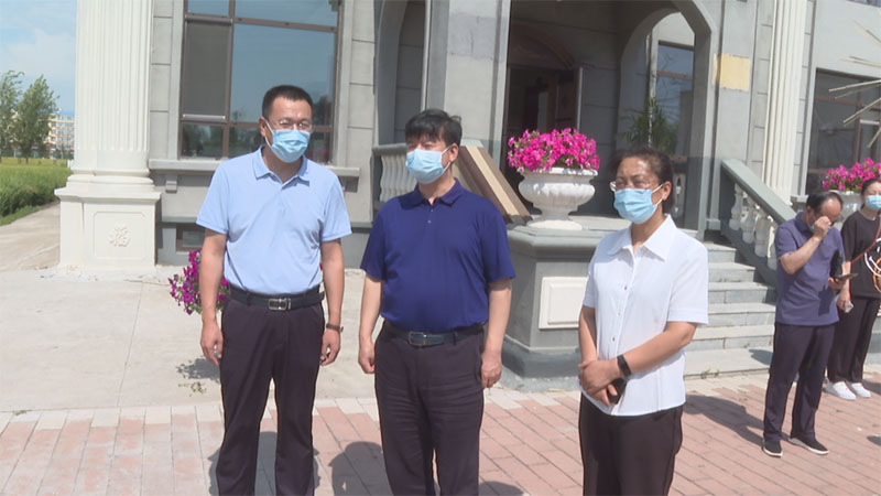 市政协主席杨川庆带领工作组到我县包联企业进行走访调研
