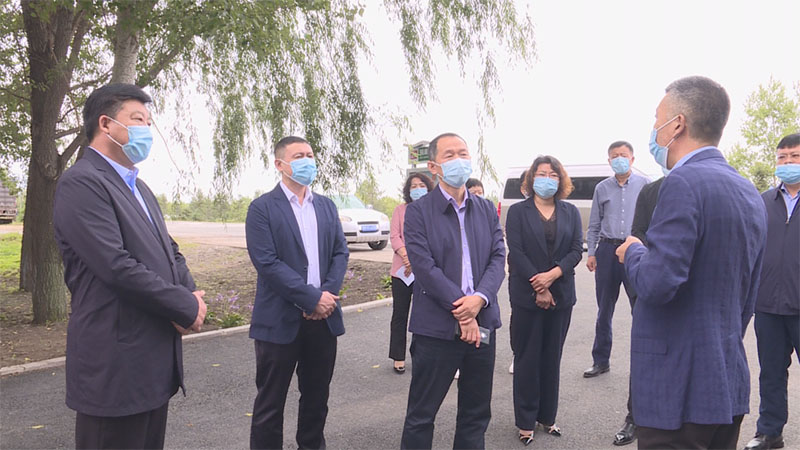 市人大常委会副主任郭建民带领调研组到我县调研疫情防控工作