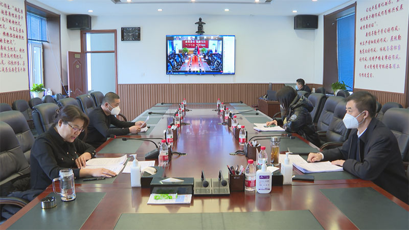 县第十八届人大常委会第八次会议召开